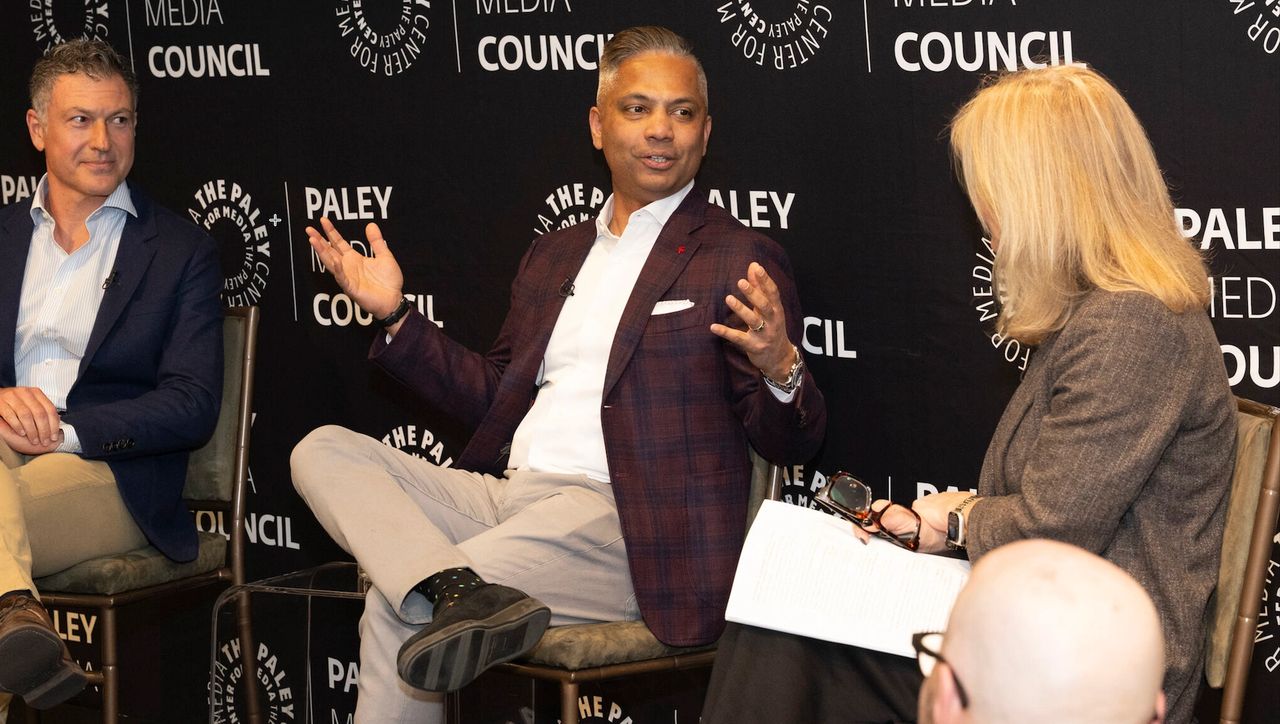 (L-R) David Gandler, Dennis Mathew, Jenny Rooney (L-R) David Gandler, Dennis Mathew, Jenny Rooney